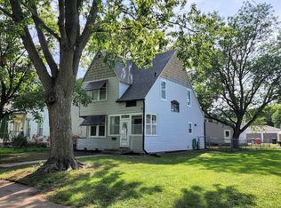 513 Cedar St, Yankton, SD 57078