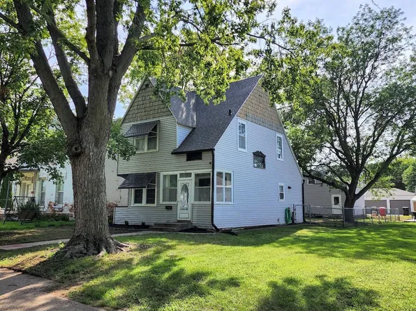 513 Cedar St, Yankton, SD 57078