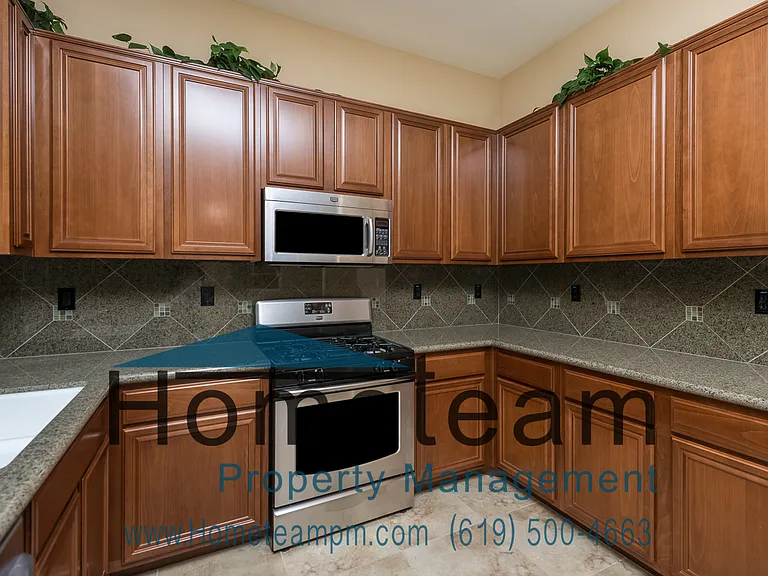 1540 Avenida Merida — Photo 10