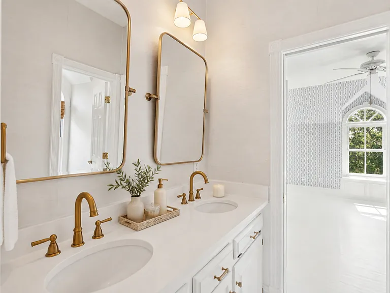 835 Bridge Point Cir — Photo 14
