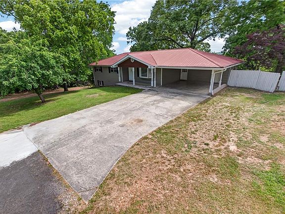 3rd image of 1780 N Boyd Dr