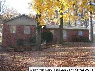605 Peyton Rd, Holly Springs, MS 38635