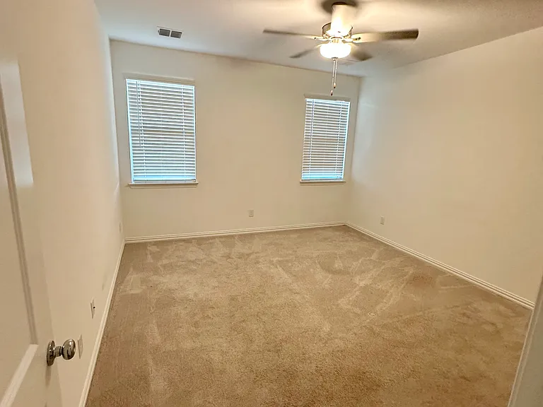 5119 Winterberry Dr — Photo 5