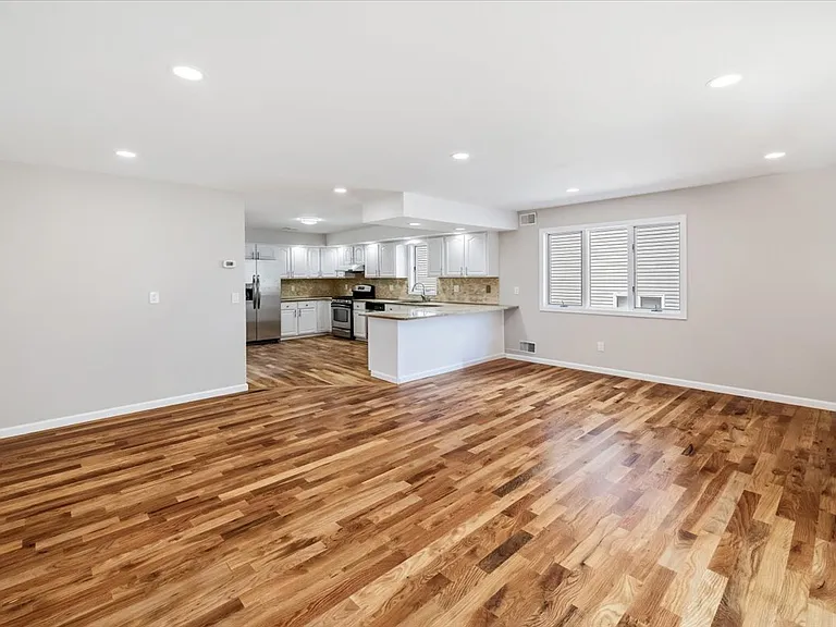222 Eagle Rock Ave — Photo 11