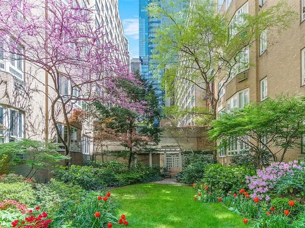 333 W 57th St #6DE, New York, NY 10019