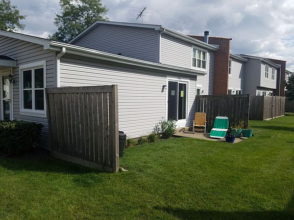 3rd image of 2146 N Williamsburg Dr #116