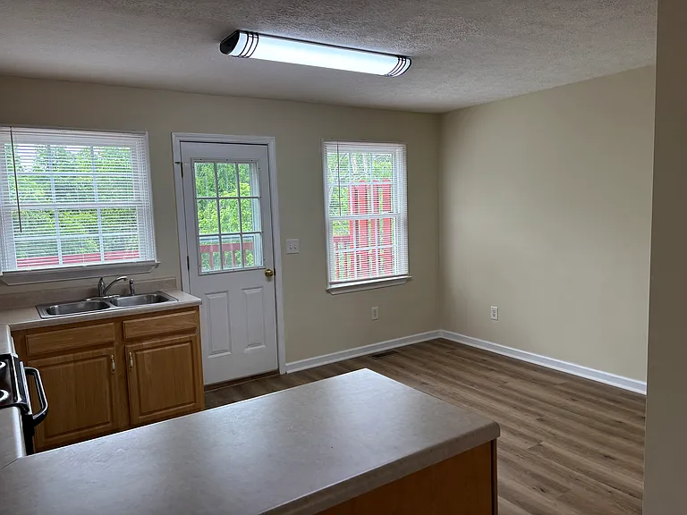 516 Beaverview Dr #516 — Photo 6