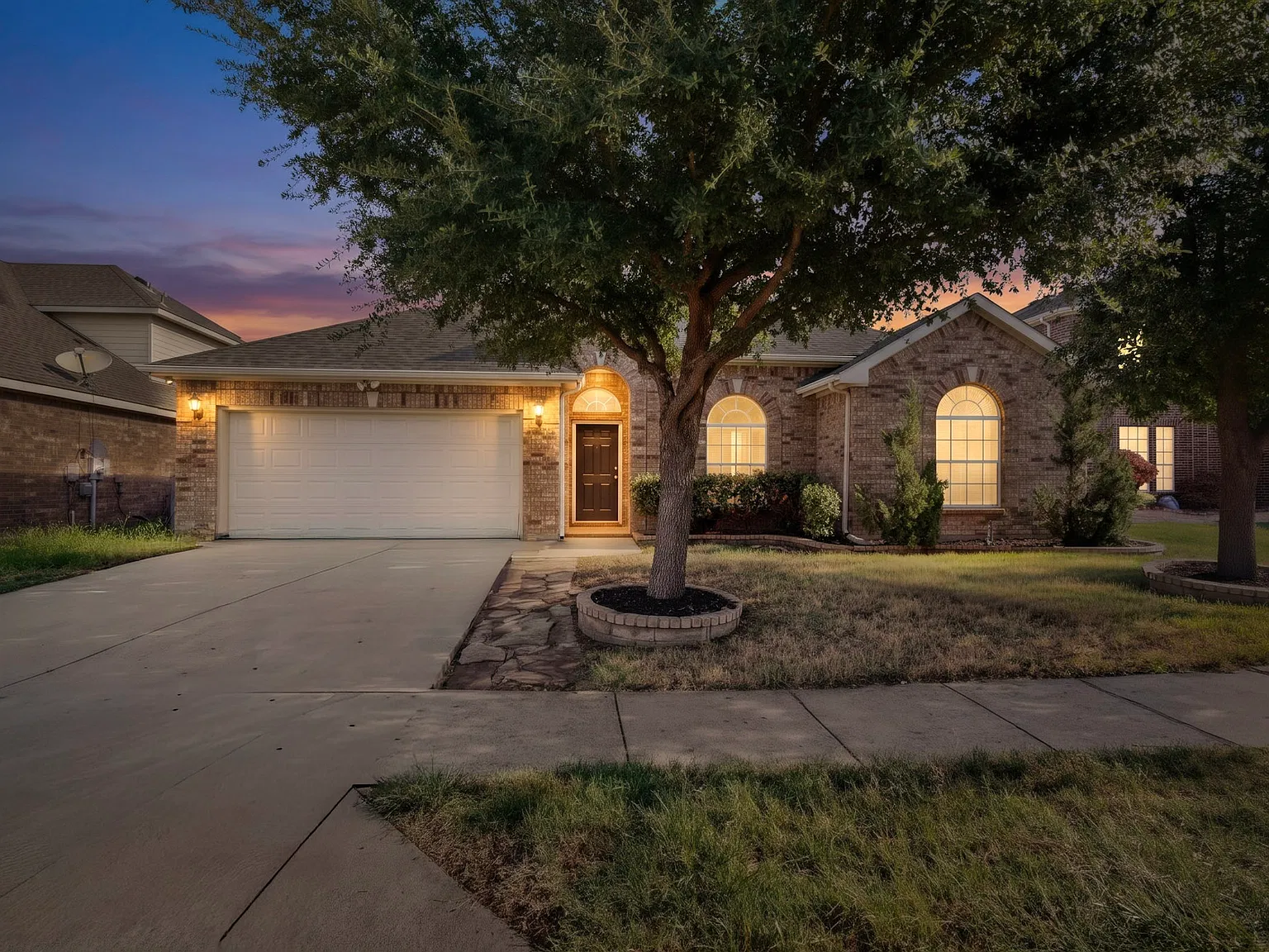 4 bed, 2.5 bath, 2631 sqft, $2,695 — Photo 3