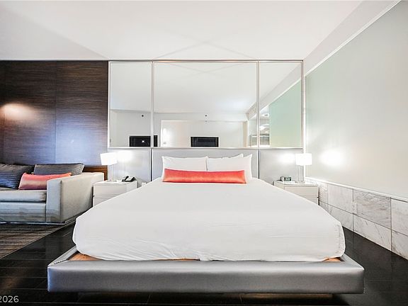 2nd image of 4381 W Flamingo Rd #1112