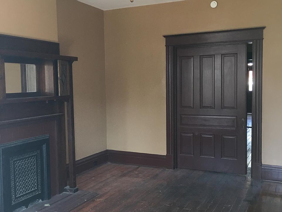 Working Pocket Door
