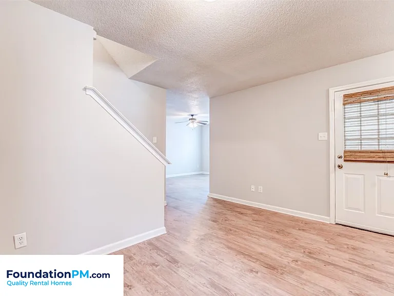 2223 Curbertson St — Photo 9