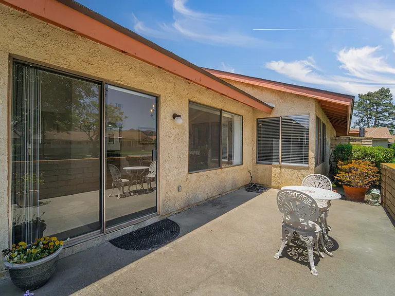 37202 Village 37 — Photo 22