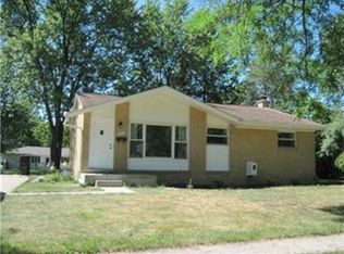 604 Buchanan Dr, Midland, MI 48642