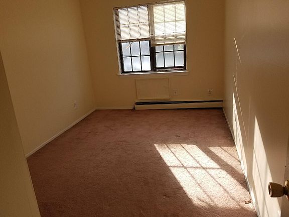 4th image of 15615 78th St