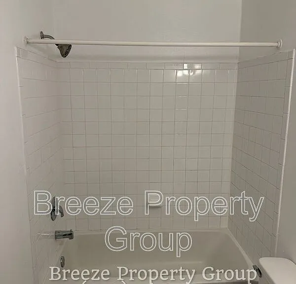 619 Hope St — Photo 7