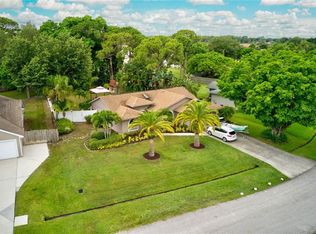 2474 SE Fruit Ave, Port Saint Lucie, FL 34952