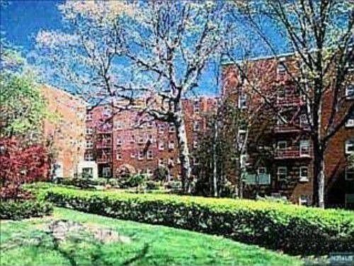 1st image of 2340 Linwood Ave #4E-404E
