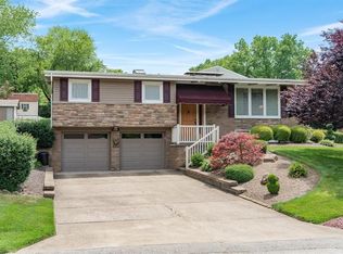2500 Autumnwood Dr, Glenshaw, PA 15116