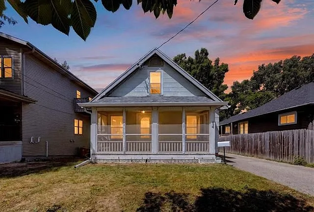 54 S Bryan St