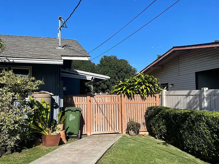 1228 Ulunahele St — Photo 3