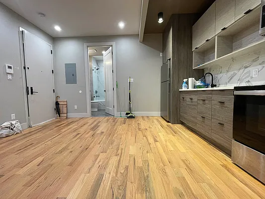 Rented by Yup Realty LLC | media 14