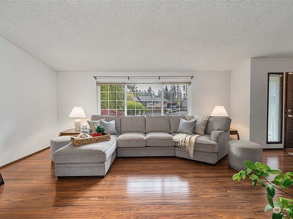 5th image of 5829 14th Street Ct NE