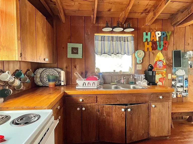 1111 Surf Dr — Photo 24