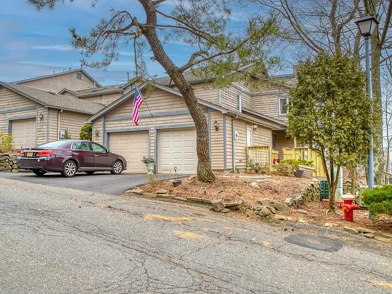 302 Heights Dr — Photo 20