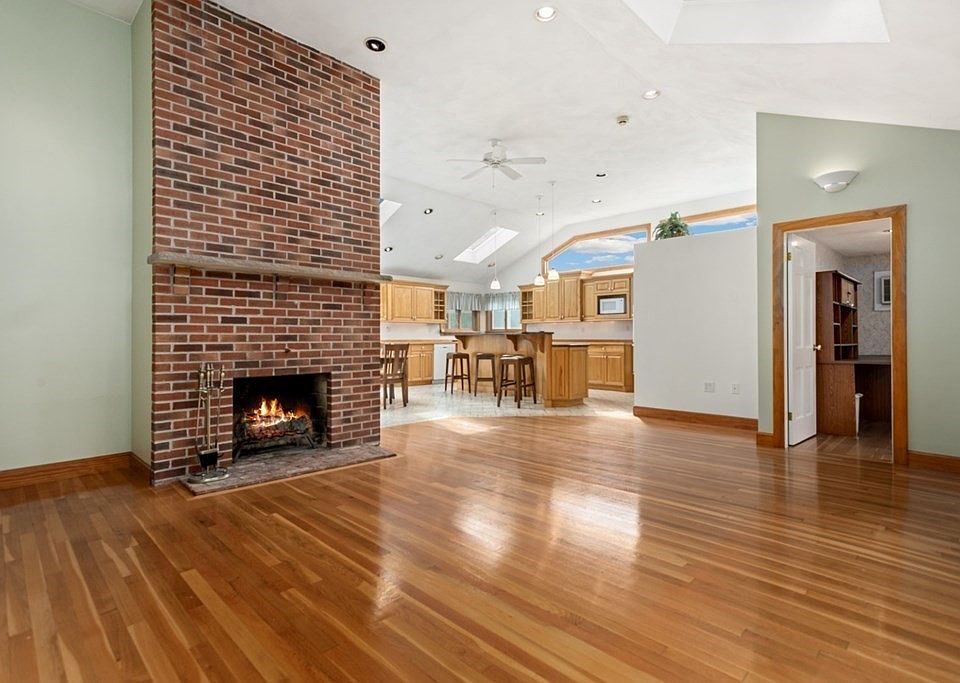 43 Central St, North Reading, MA 01864 Zillow