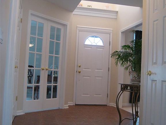 3rd image of 5 Jordan Ln