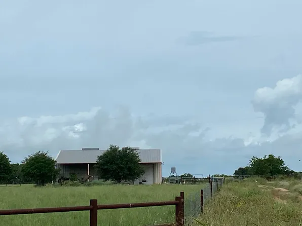 446 County Road 957a, Hallettsville, TX 77964