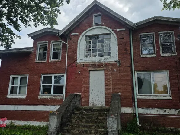 1945 Borden St, Youngstown, OH 44505