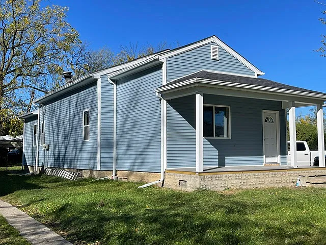 2 bed, 600 sqft, $1,050 — Photo 3