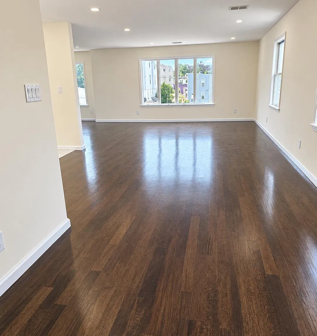 3 bed, 2.0 bath, 2145 sqft, $3,500 — Photo 2