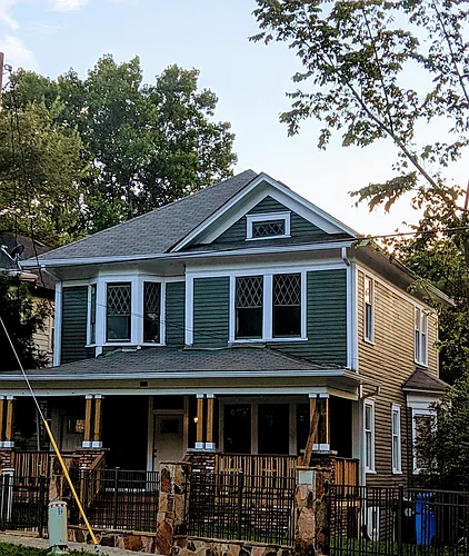 804 Monroe Dr NE #A Photo 1