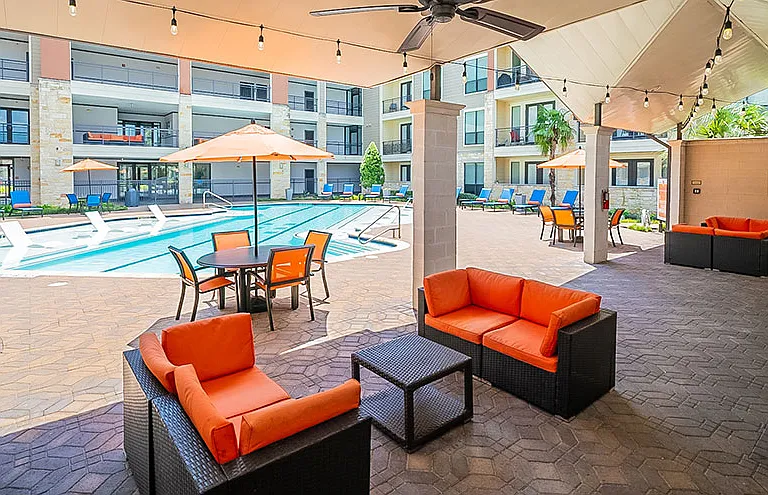 The Residences at Pearland Town Center Apartments — Photo 24