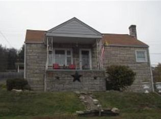 1513 N 8th St, Martins Ferry, OH 43935
