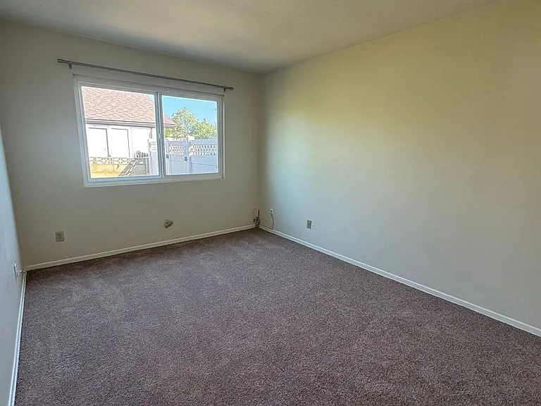 3061 Rollings Ave — Photo 12