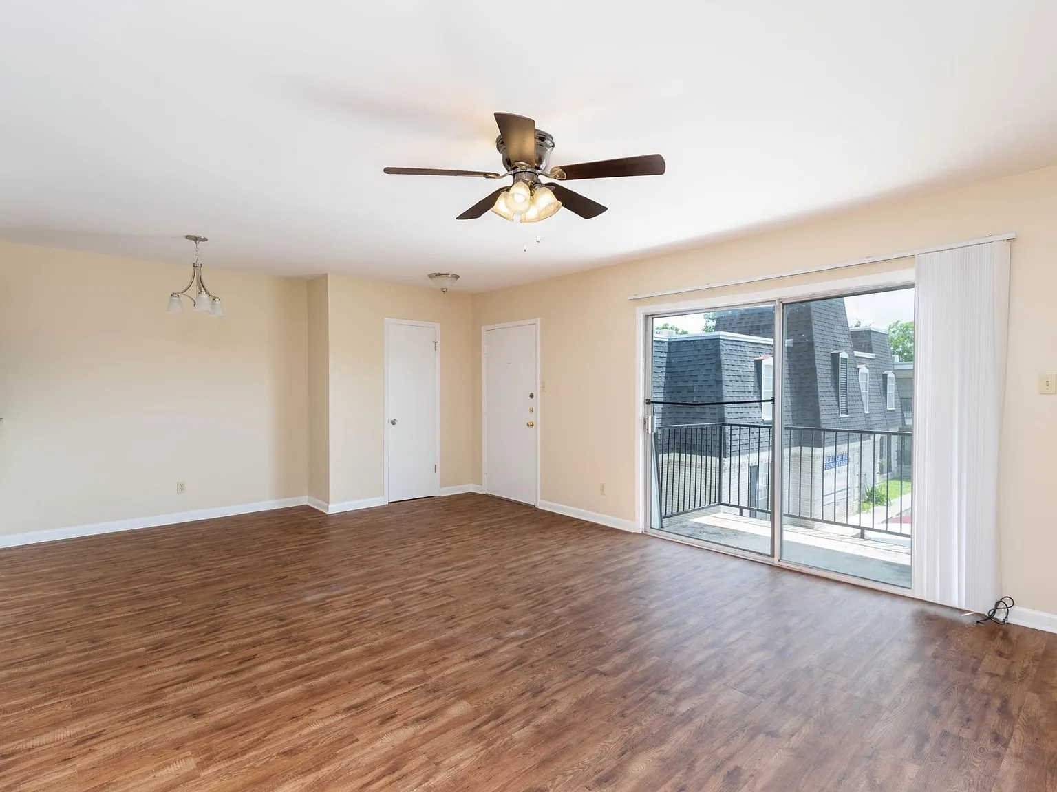 2 bed, 750 sqft, $950 — Photo 1