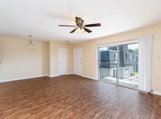 203 E Bowie St #2, Luling, TX 78648