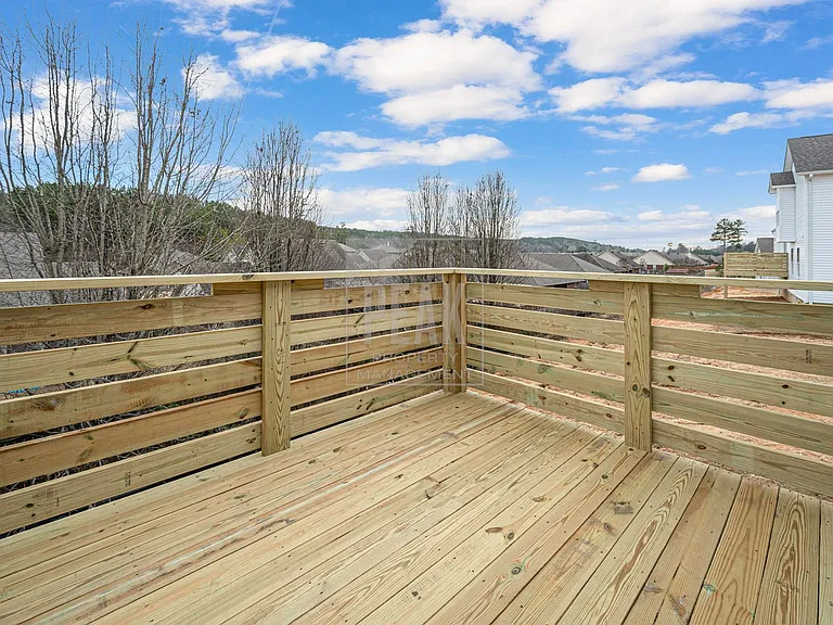390 Woodland Cir — Photo 44