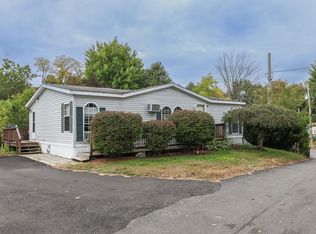 13 Darlene Ln, Litchfield, NH 03052