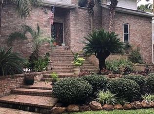 816 Shorewood Dr, Seabrook, TX 77586
