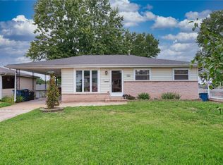 821 Cormar Dr, Saint Louis, MO