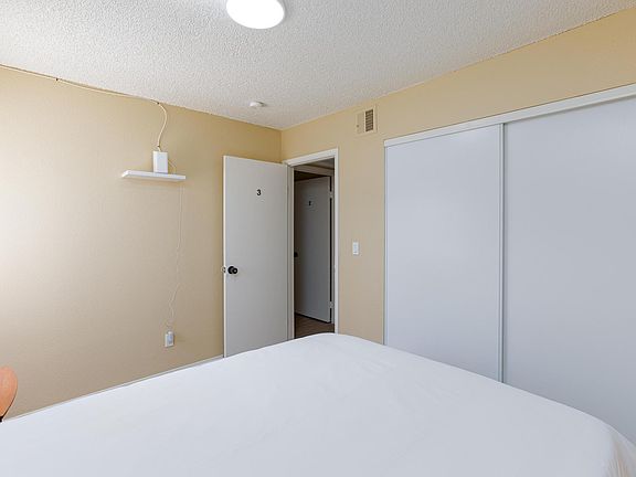 3rd image of 1601 E Cartier Ave #14926220