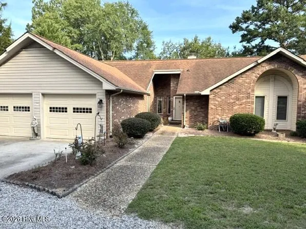 108 Fox Run Court, West End, NC 27376