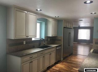 1225 Apache Ave, Green River, WY 82935