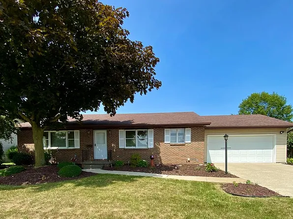 65 Crestwood Dr, Willard, OH 44890