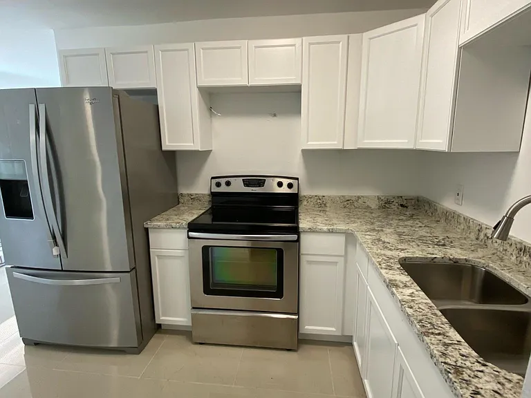 3037 Market St — Photo 10
