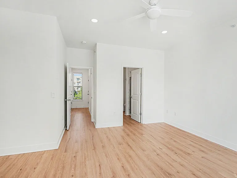 1032 Skyline View Way — Photo 14